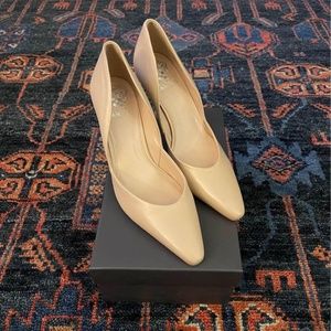 NEW Vince Camuto Karala Pointed Toe Pump Size 9
